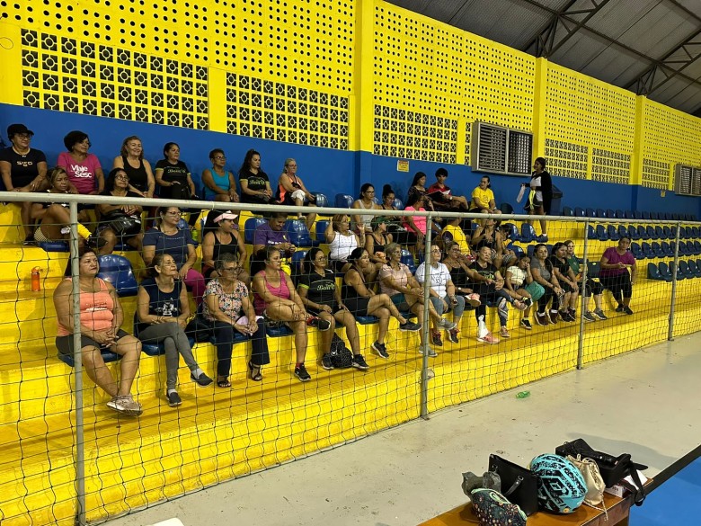 Alimentação saudável é tema de palestra para alunos do projeto Viva Bem