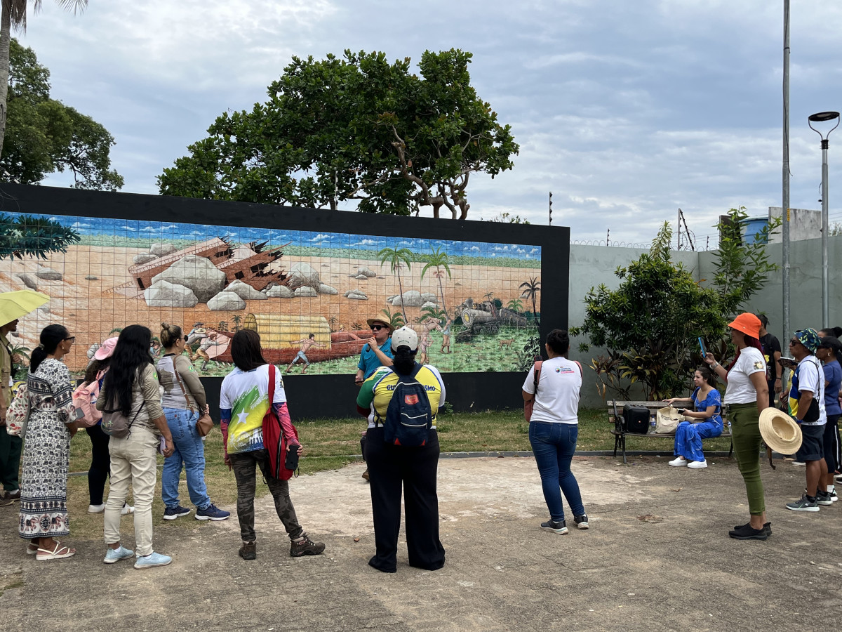 Capacitação de novos guias de turismo encerra com aula de campo no Centro Histórico de Porto Velho