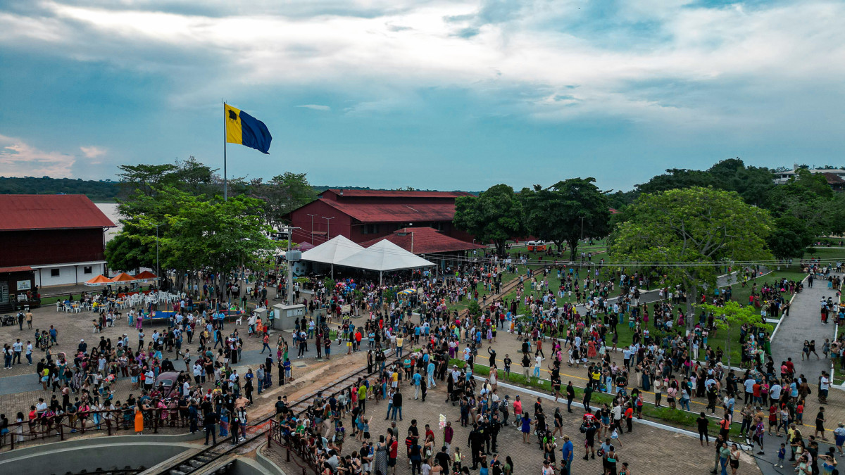 Quarto dia de festa reúne cultura, literatura, ciência e diversão para toda a família