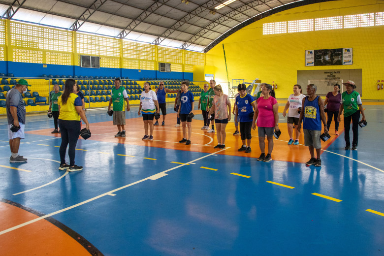 Iniciativa visa promover saúde por meio de atividade física orientada a população