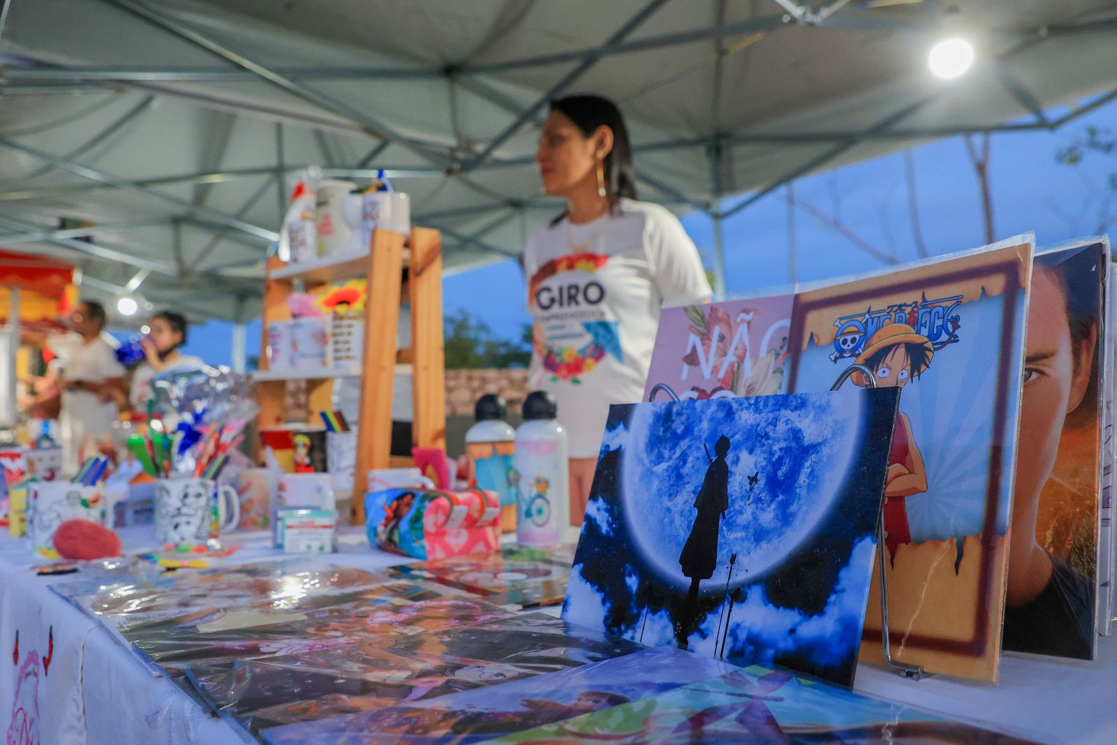 Projeto gera renda a pequenos empreendedores com a comercialização de seus produtos