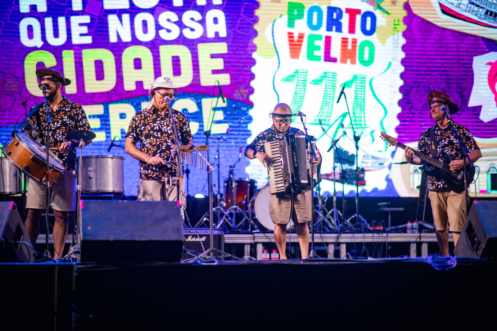 Atrações musicais locais abrilhantaram a noite