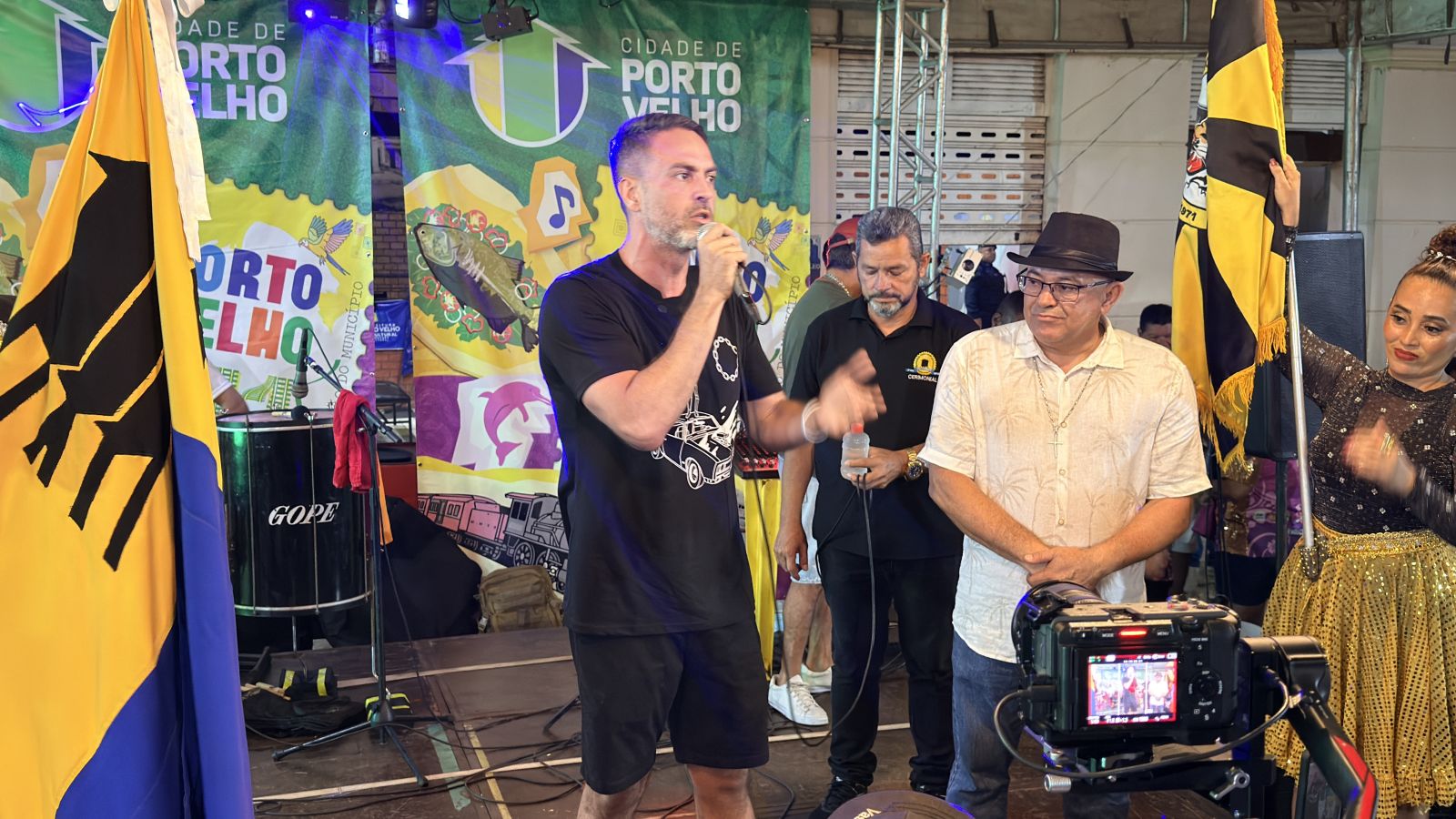 Prefeito Léo Moraes destacou a importância de reunir os artistas locais