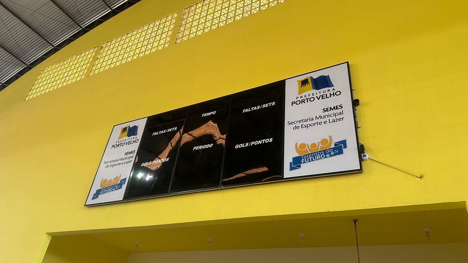 O ginásio Dudu conta com um placar eletrônico